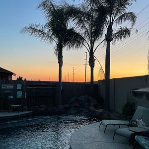 Meet your Posher, Sam